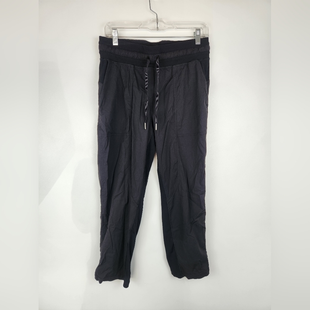 Lululemon Ready to Rulu High-Rise Crop Jogger - Size 8​ BLACK